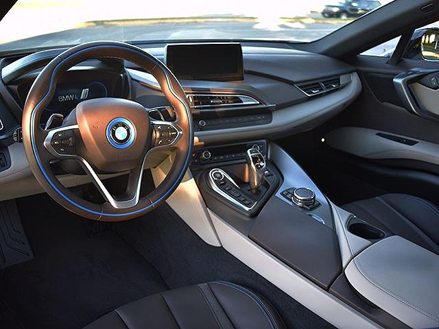 2016 BMW i8   - Photo 18 - Springfield, MO 65802