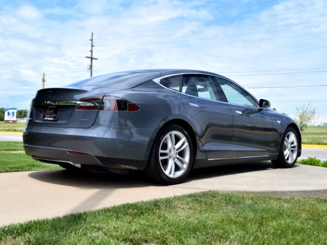 2013 Tesla Model S Performance   - Photo 17 - Springfield, MO 65802