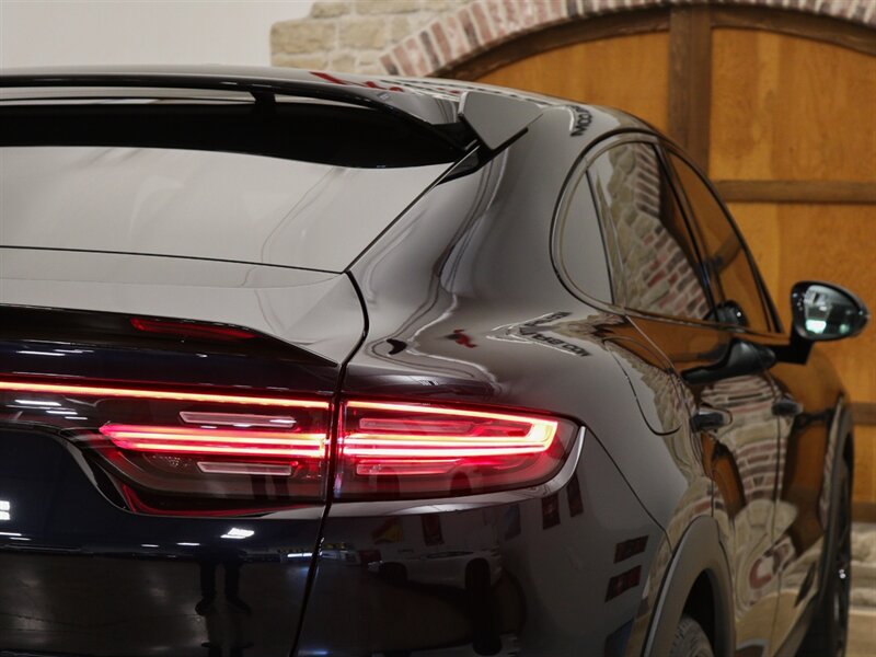 2023 Porsche Cayenne Turbo GT photo