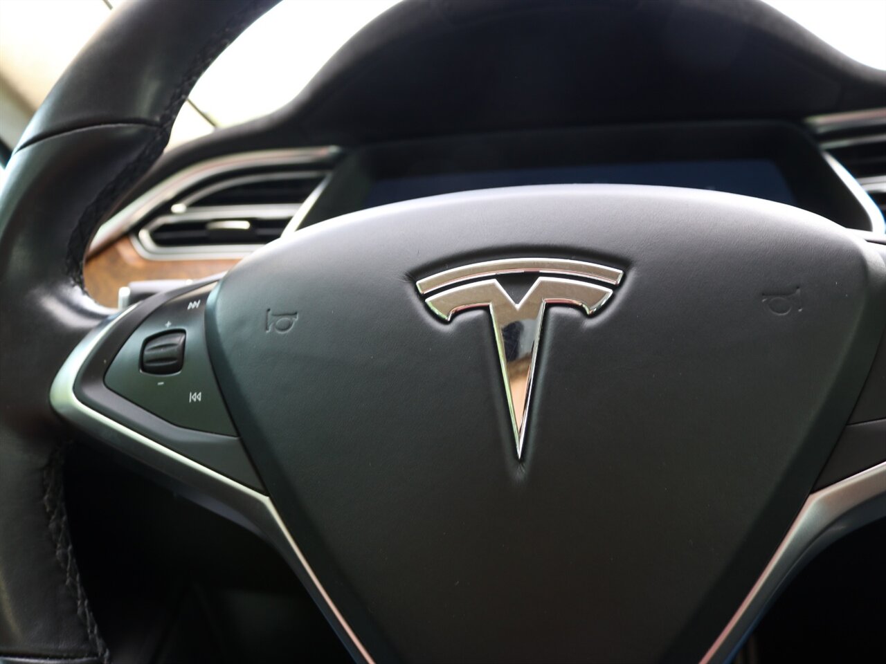 2016 Tesla Model S P90D   - Photo 15 - Springfield, MO 65802