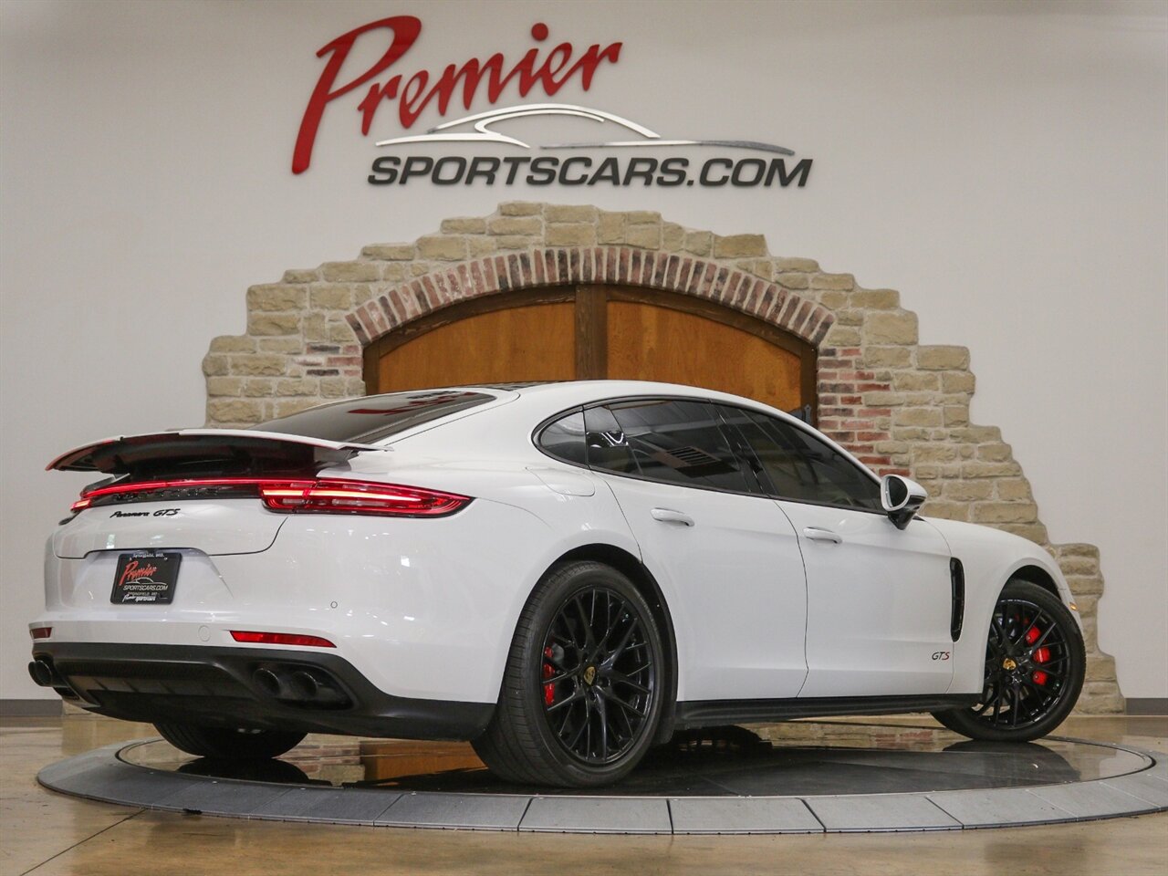 2020 Porsche Panamera GTS   - Photo 18 - Springfield, MO 65802