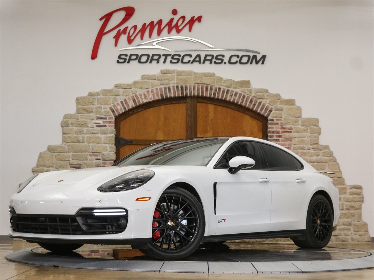 2020 Porsche Panamera GTS   - Photo 1 - Springfield, MO 65802