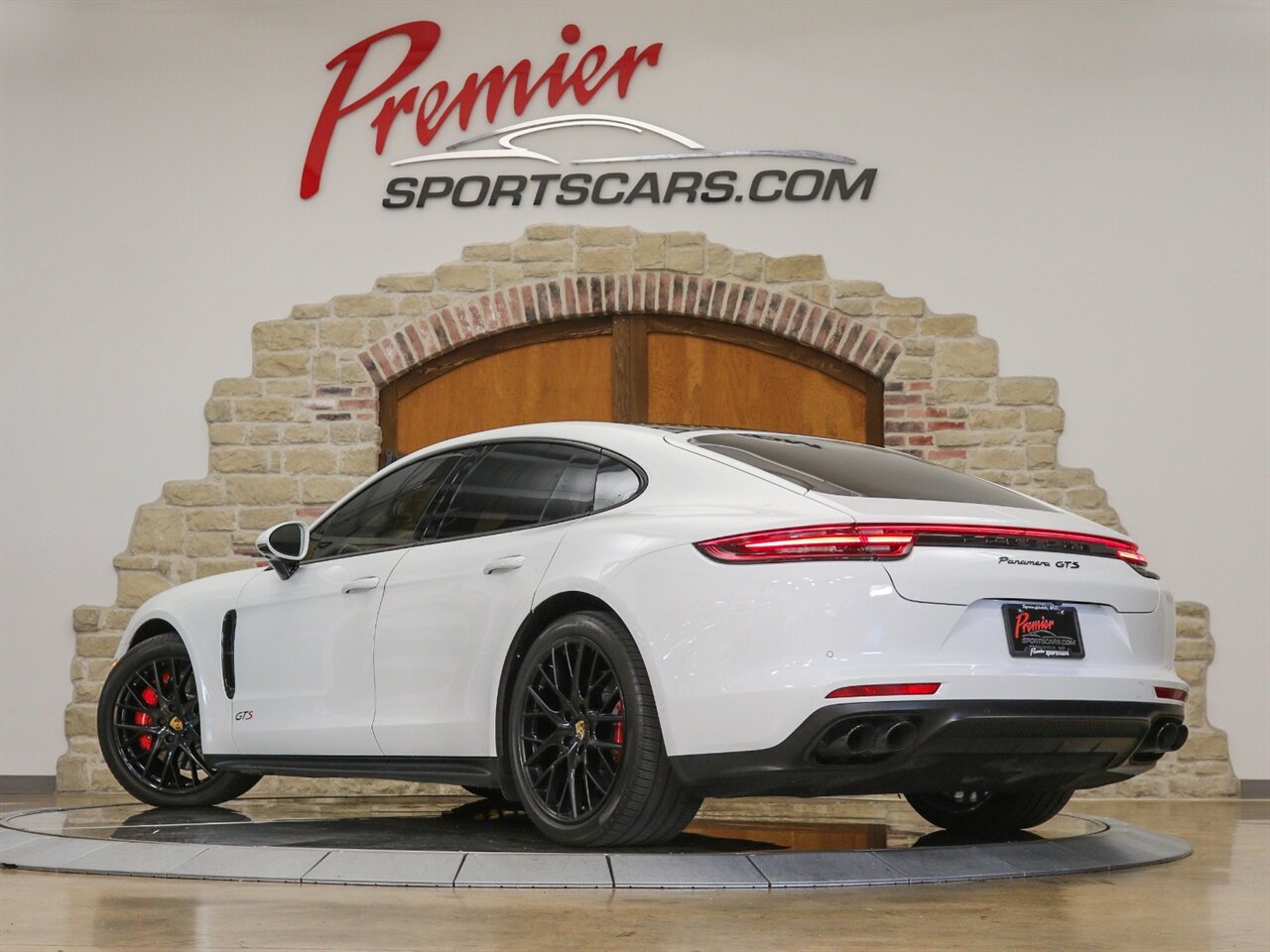 2020 Porsche Panamera GTS   - Photo 13 - Springfield, MO 65802