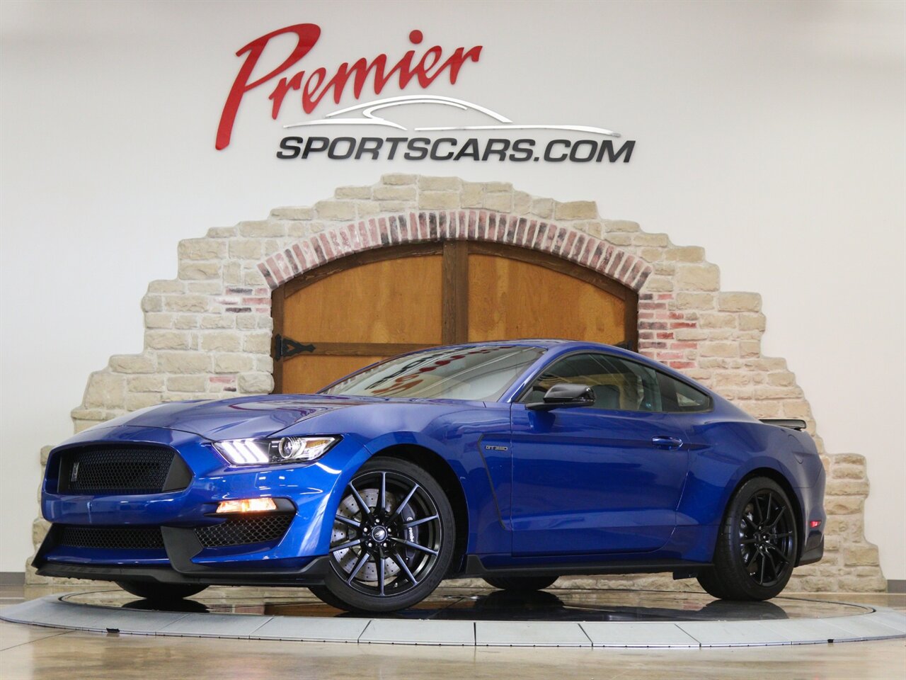 2017 Ford Mustang Shelby GT350   - Photo 1 - Springfield, MO 65802