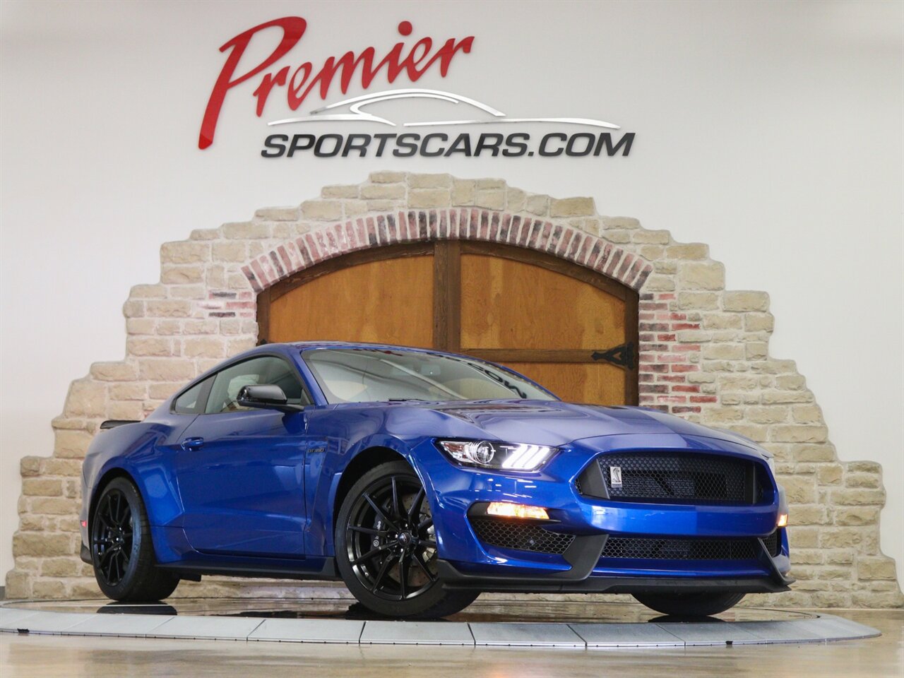 2017 Ford Mustang Shelby GT350   - Photo 3 - Springfield, MO 65802