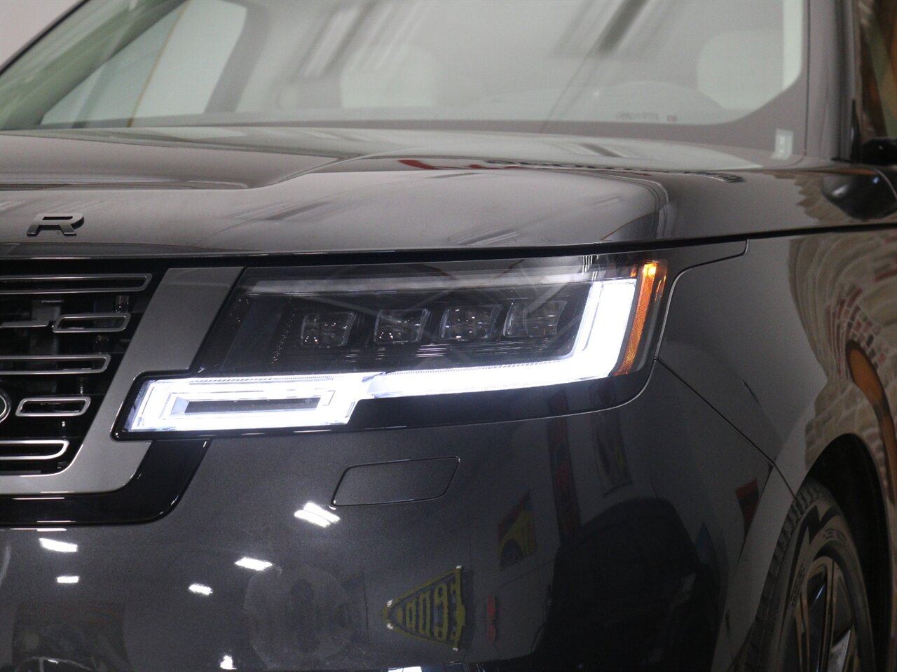 2024 Land Rover Range Rover P530 SE   - Photo 9 - Springfield, MO 65802