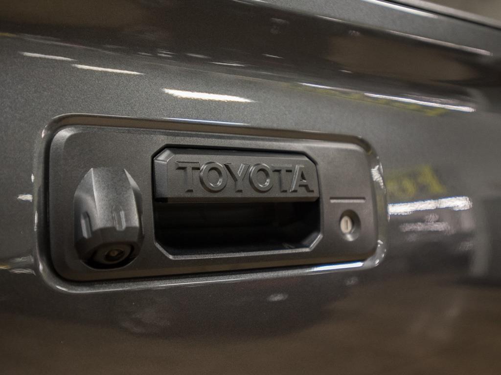 2017 Toyota Tacoma TRD Sport   - Photo 27 - Springfield, MO 65802