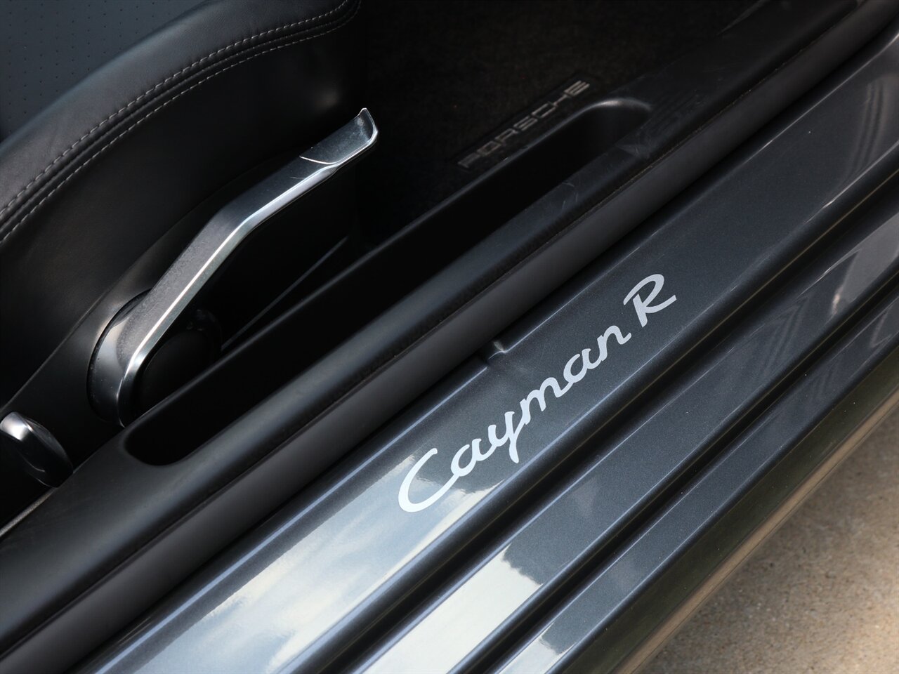 2012 Porsche Cayman R   - Photo 37 - Springfield, MO 65802
