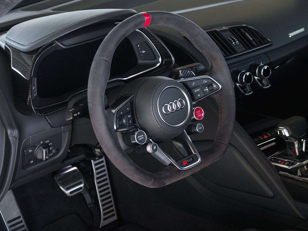 2018 Audi R8 5.2 quattro V10 Plus  Performance Edition, 1 of 10 for USA - Photo 36 - Springfield, MO 65802
