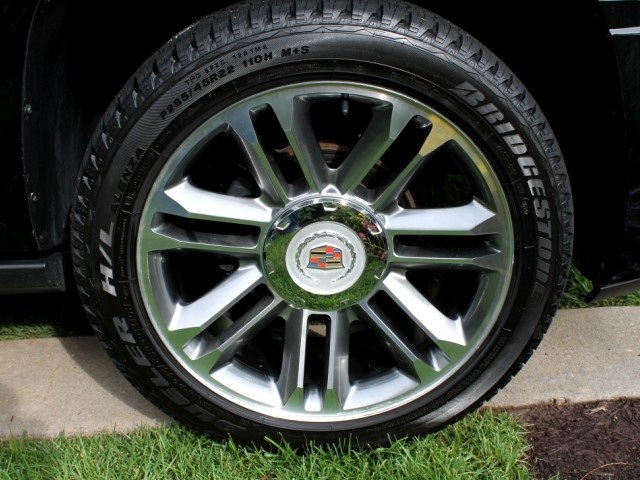 2012 Cadillac Escalade Premium   - Photo 22 - Springfield, MO 65802