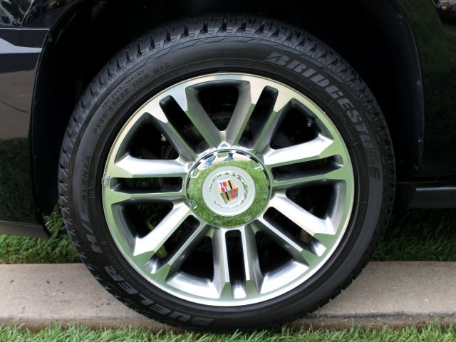 2012 Cadillac Escalade Premium   - Photo 25 - Springfield, MO 65802