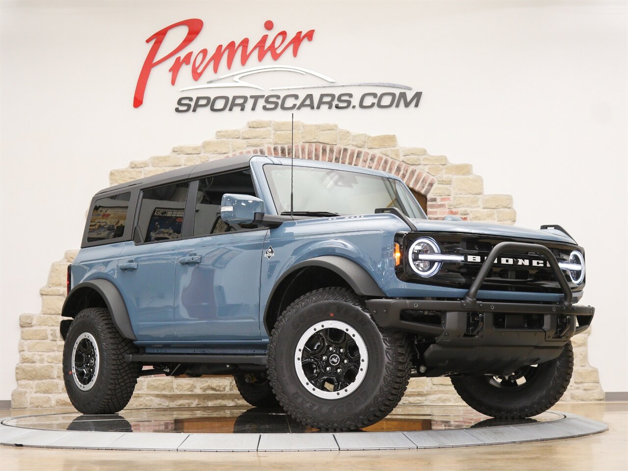 2023 Ford Bronco Outer Banks Advanced  - Sasquatch Package - Photo 4 - Springfield, MO 65802