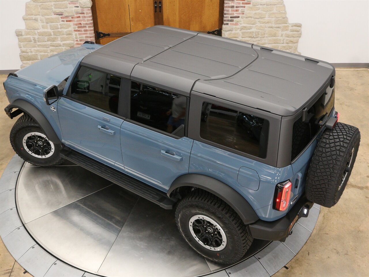 2023 Ford Bronco Outer Banks Advanced  - Sasquatch Package - Photo 17 - Springfield, MO 65802