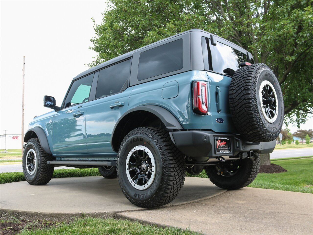2023 Ford Bronco Outer Banks Advanced  - Sasquatch Package - Photo 26 - Springfield, MO 65802