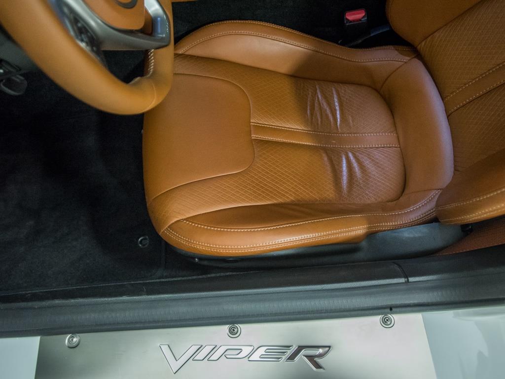 2014 Dodge SRT Viper GTS   - Photo 16 - Springfield, MO 65802