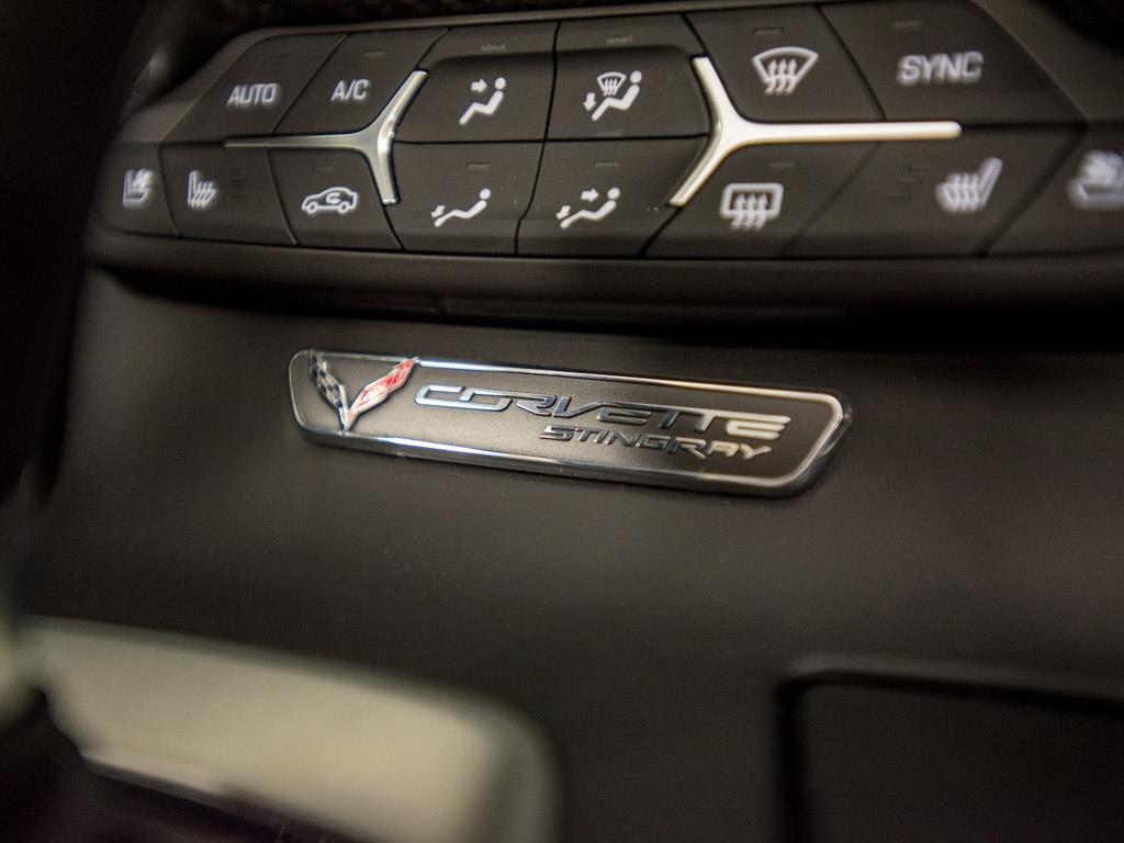 2015 Chevrolet Corvette Stingray Z51   - Photo 13 - Springfield, MO 65802