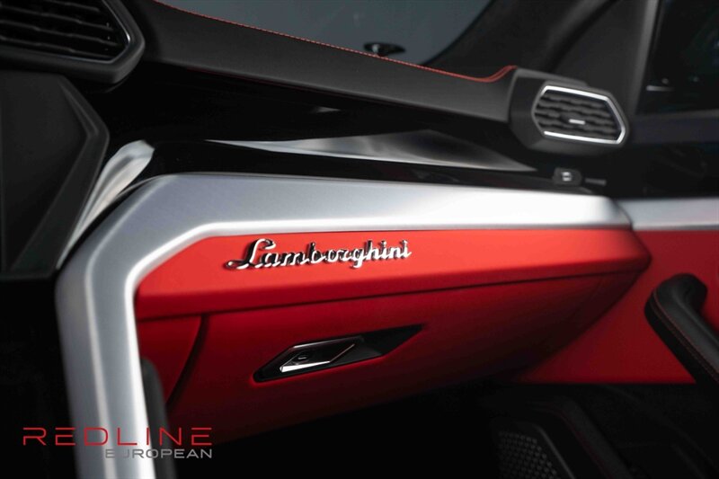 2019 Lamborghini Urus  photo