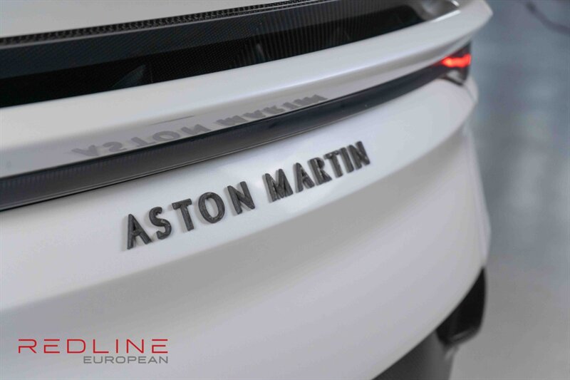 2019 Aston Martin DBS Superleggera photo