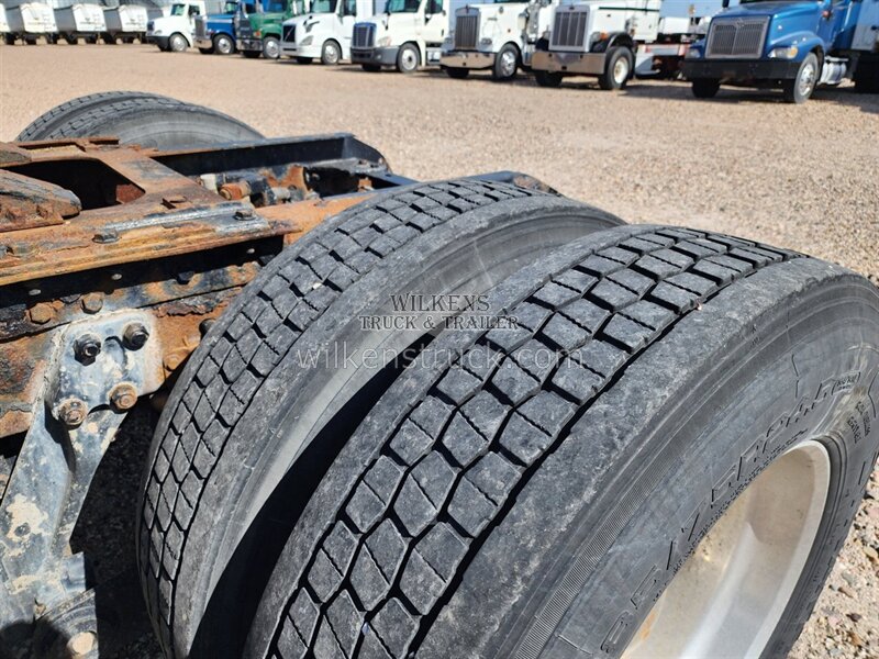 1998 Kenworth W900 Flat top - Photo 5 - Goodland, KS 67735