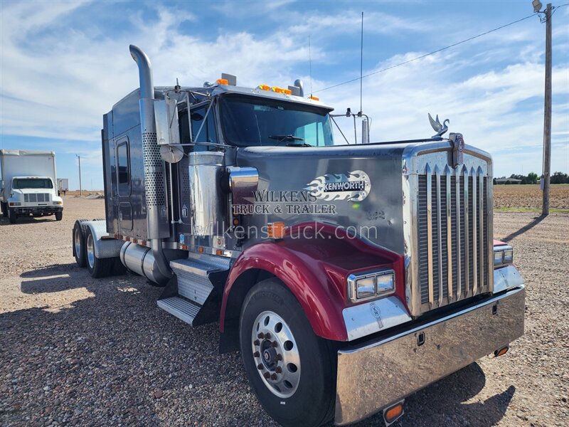 1998 Kenworth W900 Flat top - Photo 2 - Goodland, KS 67735