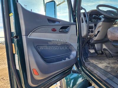 2016 Peterbilt 579 Day Cab   - Photo 6 - Goodland, KS 67735