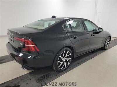 2020 Volvo S60 T6 Momentum   - Photo 2 - Jupiter, FL 33469