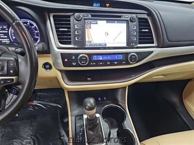 2019 Toyota Highlander XLE   - Photo 4 - Jupiter, FL 33469