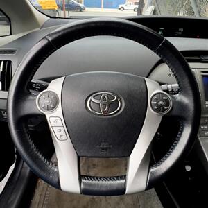 2013 Toyota Prius Five   - Photo 11 - San Jose, CA 95110