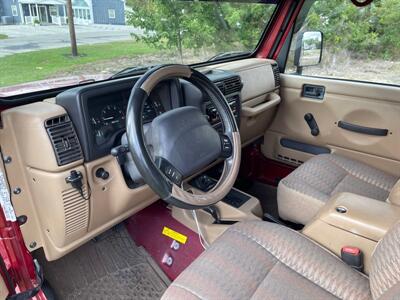 1999 Jeep Wrangler Sport   - Photo 22 - Rushville, IN 46173