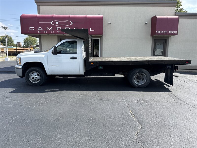 2013 Chevrolet Silverado 3500HD Work Truck   - Photo 1 - Rushville, IN 46173