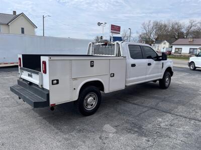 2021 Ford F-250 Super Duty XL   - Photo 5 - Rushville, IN 46173