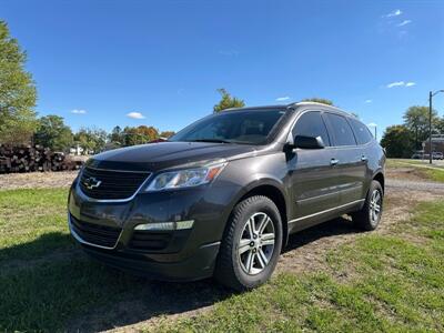 2017 Chevrolet Traverse LS   - Photo 2 - Rushville, IN 46173