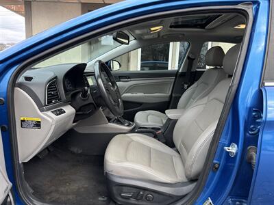 2017 Hyundai ELANTRA Limited   - Photo 8 - Rushville, IN 46173