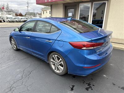 2017 Hyundai ELANTRA Limited   - Photo 7 - Rushville, IN 46173