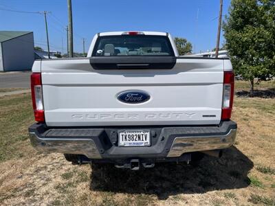 2017 Ford F-250 Super Duty XL   - Photo 7 - Rushville, IN 46173