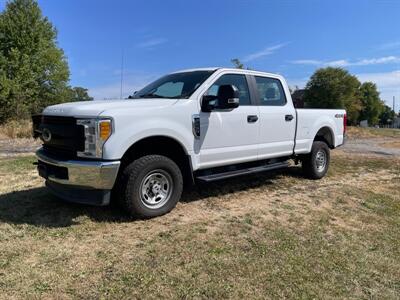 2017 Ford F-250 Super Duty XL   - Photo 2 - Rushville, IN 46173