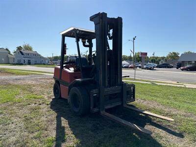 1997 Fork Lift Yale   - Photo 4 - Rushville, IN 46173