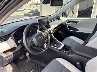 2019 Toyota RAV4 Hybrid Limited   - Photo 9 - Rushville, IN 46173