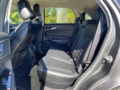 2020 Ford Edge SEL   - Photo 11 - Rushville, IN 46173