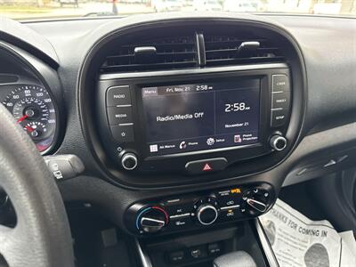 2022 Kia Soul LX   - Photo 11 - Rushville, IN 46173