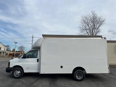2015 Chevrolet Express Commercial Cutaway Box Van   - Photo 1 - Rushville, IN 46173