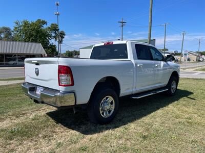 2022 RAM 2500 Big Horn   - Photo 6 - Rushville, IN 46173