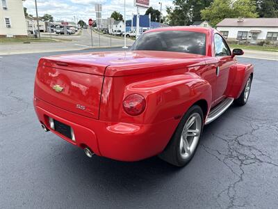 2004 Chevrolet SSR LS   - Photo 6 - Rushville, IN 46173