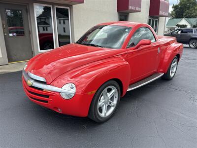 2004 Chevrolet SSR LS   - Photo 2 - Rushville, IN 46173