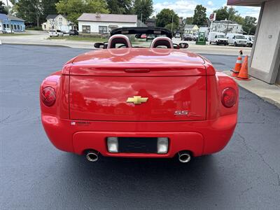 2004 Chevrolet SSR LS   - Photo 18 - Rushville, IN 46173