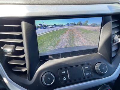 2022 GMC Acadia SLT   - Photo 16 - Rushville, IN 46173