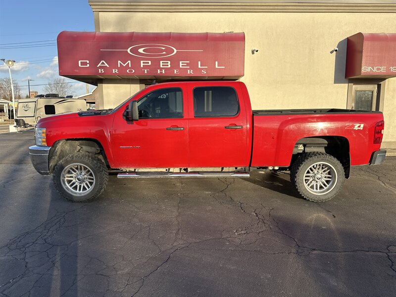 2014 Chevrolet Silverado 2500 LT   - Photo 1 - Rushville, IN 46173