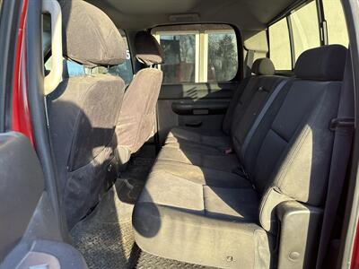 2014 Chevrolet Silverado 2500 LT   - Photo 8 - Rushville, IN 46173