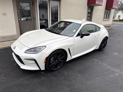 2024 Toyota GR86 Premium - Photo 2 - Rushville, IN 46173
