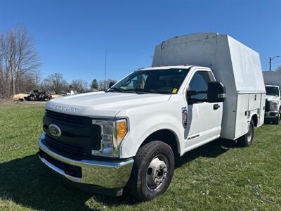 2017 Ford F-350 Super Duty XL   - Photo 2 - Rushville, IN 46173